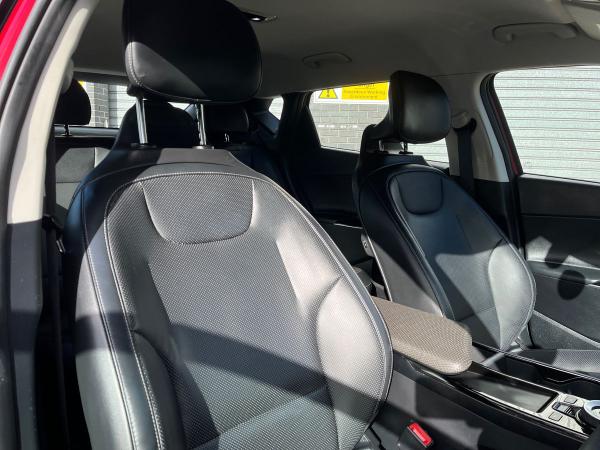 Kia EV6 Photo autoimg-18b2dd48fed63eeaf8f47f05b28a00cc65fc3c1b.jpg