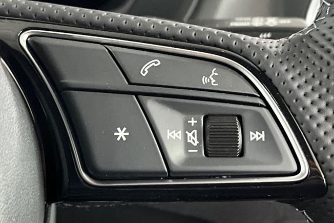 AUDI Q2 Photo 17