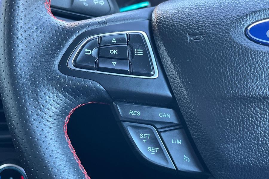 Ford ECOSPORT Photo autoimg-18b9699a04108200cbb00c4e5bfb33a5a1409e0d.jpg