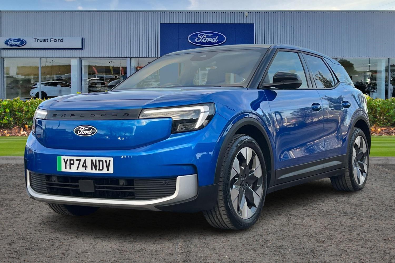 Ford Explorer Photo 4