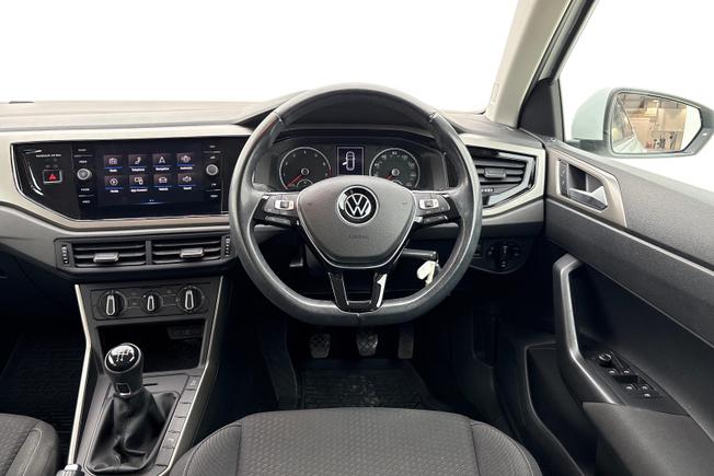VOLKSWAGEN Polo Photo 11