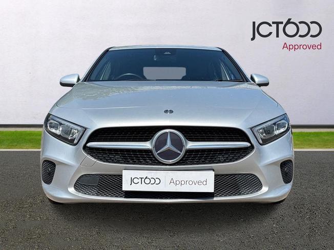 MERCEDES-BENZ A Class Photo 8