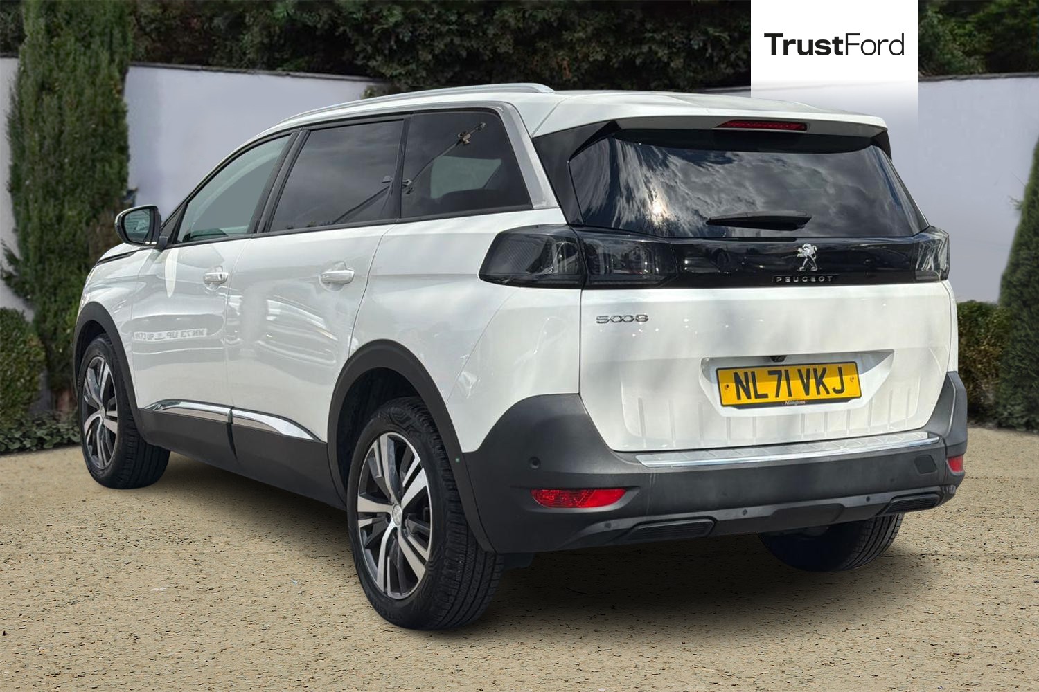 Peugeot 5008 Photo 1