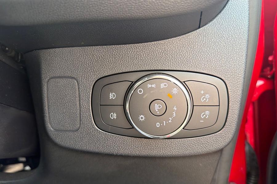 Ford PUMA Photo autoimg-18cbbe002dbe252e4e54c12406e2df459a4a437d.jpg