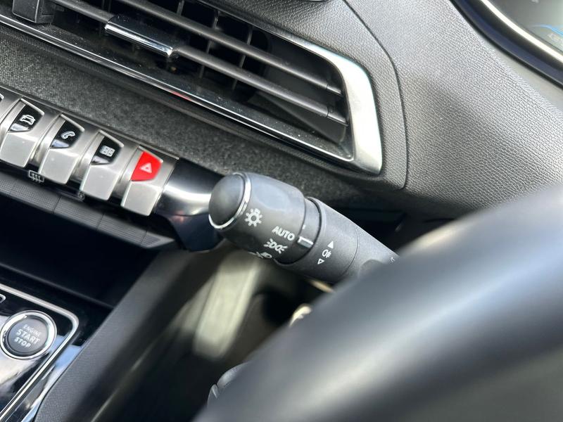 Used Peugeot 3008 NU23WHD 22