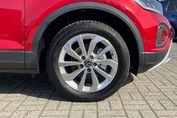 VOLKSWAGEN T-Roc Photo 5