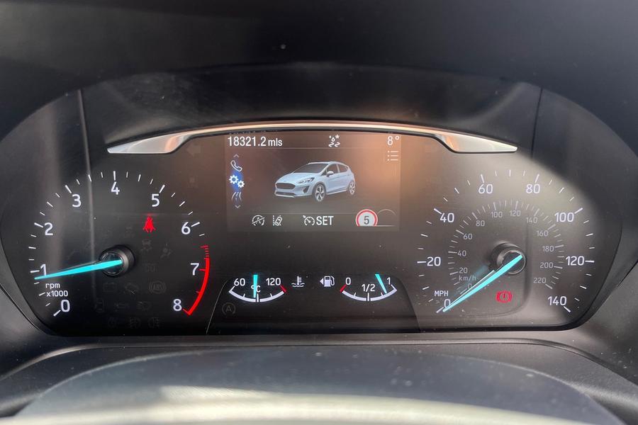 Ford Fiesta Photo autoimg-18d24ba9fae531a79ac95c678bc1cfbb3cb85009.jpg