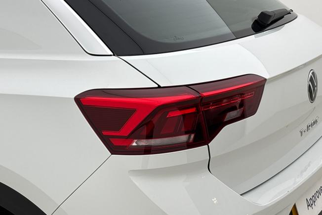 Volkswagen T-ROC Photo 18