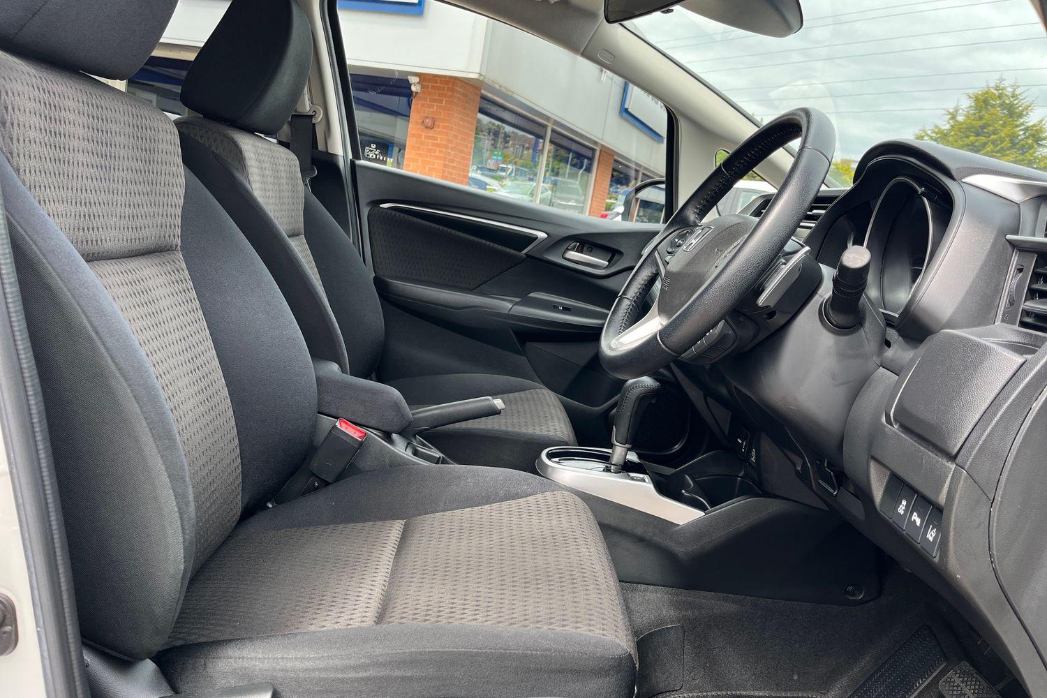 Honda JAZZ Photo 16