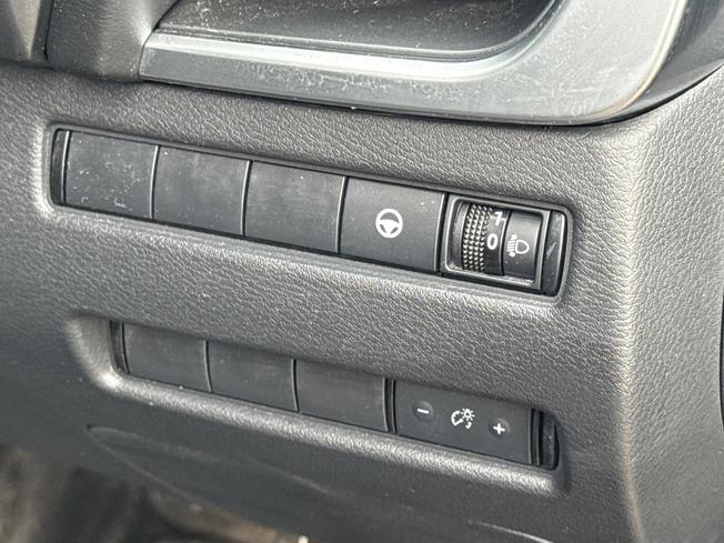 NISSAN Qashqai Photo 30