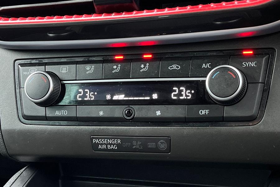 Seat Ibiza Photo autoimg-18e8660db0d7fc04ba918235ac6e4a81f52bd88c.jpg