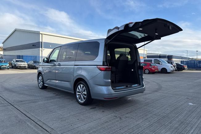 VOLKSWAGEN Multivan Photo 47