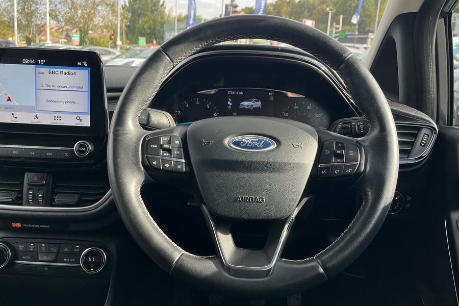 Ford FIESTA Photo autoimg-18ee6acb98eaec24faa6bf7b926c1aa20eb13ad5.jpg