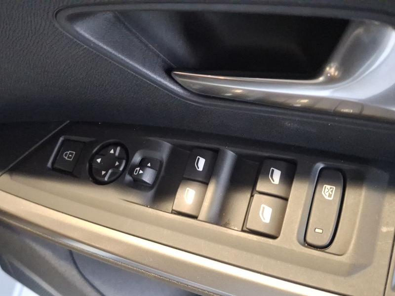 Used Peugeot 3008 BG74VCU 24