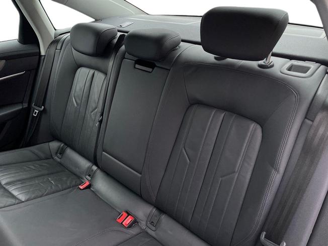 AUDI A6 Saloon Photo 9