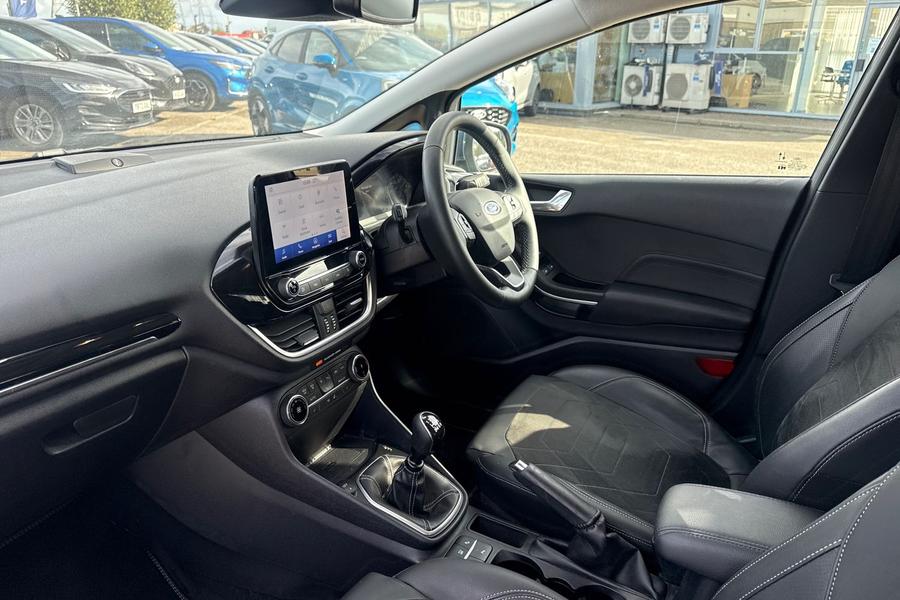 Ford FIESTA Photo autoimg-18f1d592309072f6593b8da5a4639f967c2e5c90.jpg