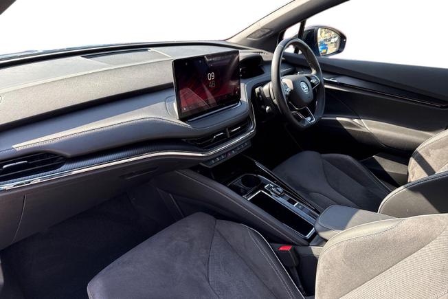 ŠKODA Enyaq Photo 2