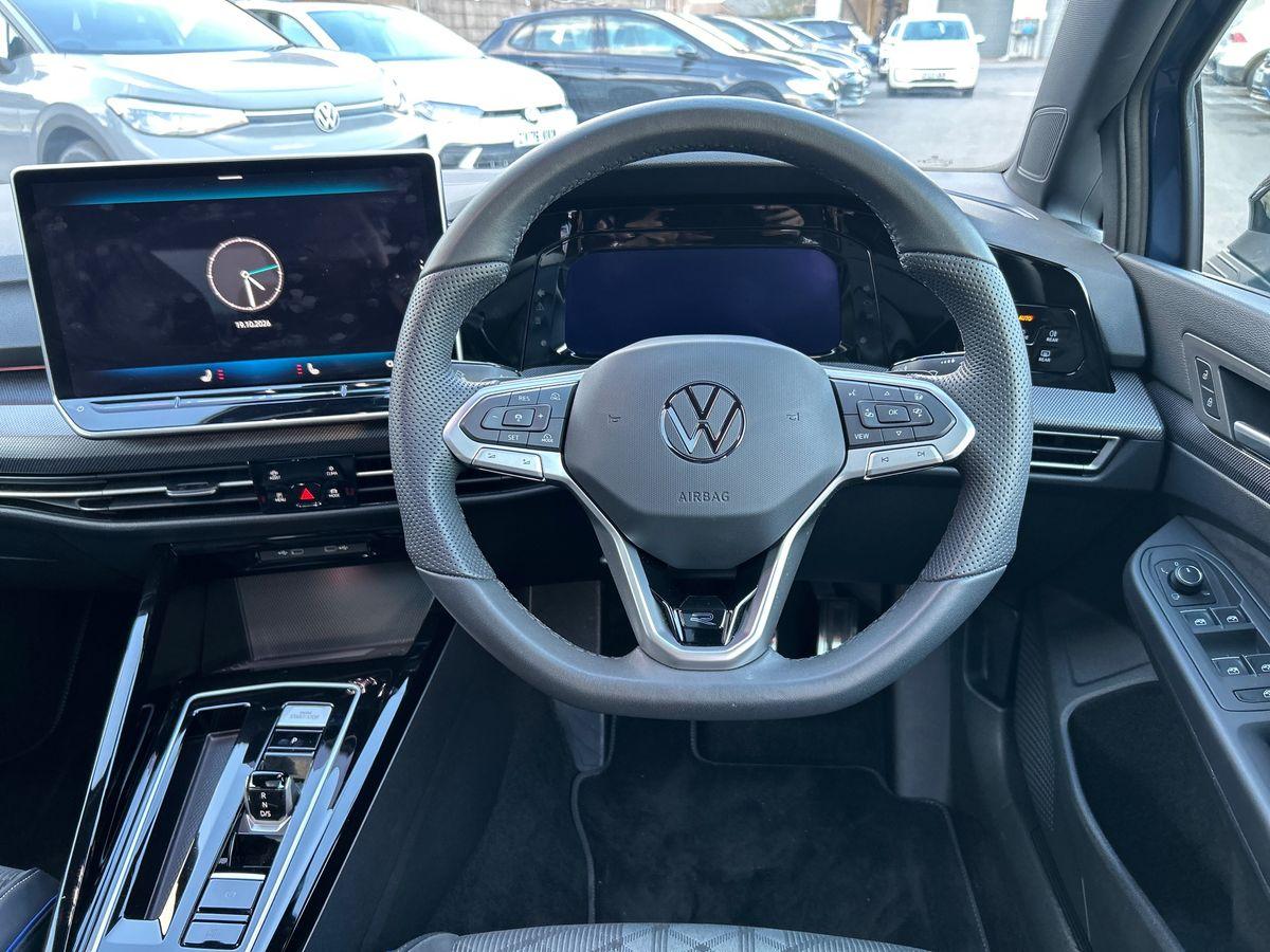 Volkswagen Golf Photo autoimg-18f42137755c8d57051457d8b22cb1136dda9f10.jpg