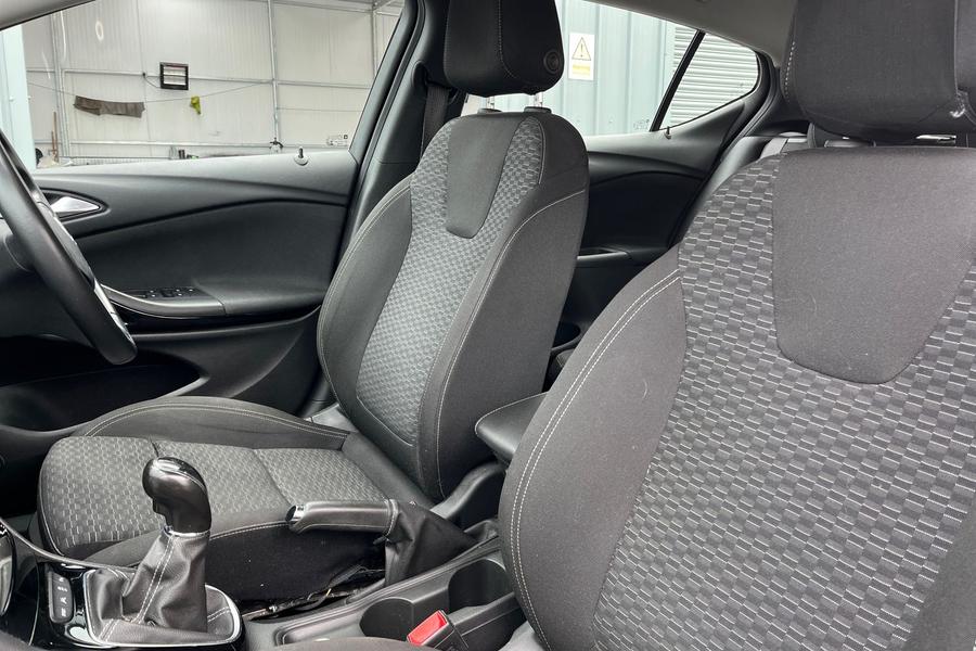 Vauxhall ASTRA Photo autoimg-18f44c49d3291dabd8a4e3d77e89c67fbb969115.jpg