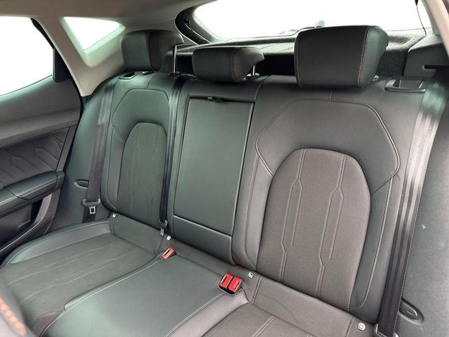CUPRA Formentor Photo 9