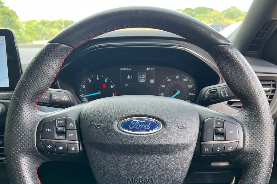 Ford Focus Photo autoimg-18f9b77cf58e0f2e3450180ecbe34fac66330c9f.jpg