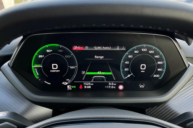 AUDI S e-tron GT Photo 15
