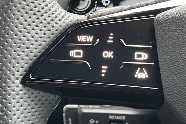 AUDI Q3 Photo 16