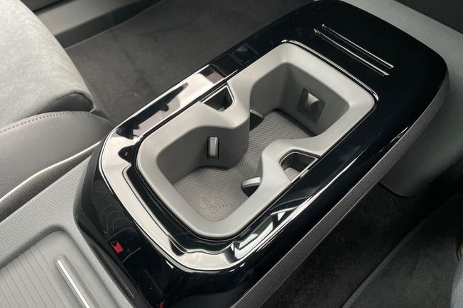 VOLKSWAGEN Id.5 Photo 36