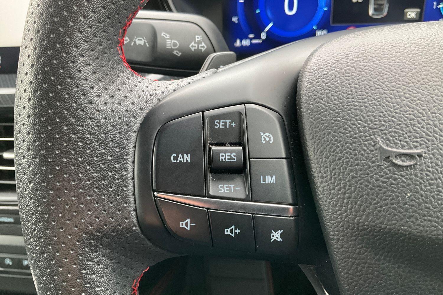 Ford FOCUS Photo 32
