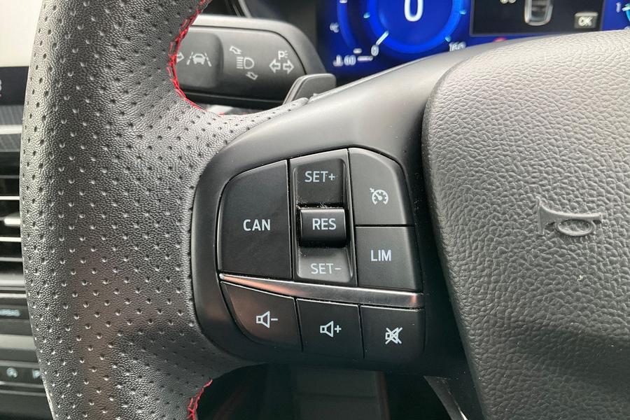 Ford FOCUS Photo autoimg-190124ed81d26a654c6aed11f3a8a682e9a84a03.jpg