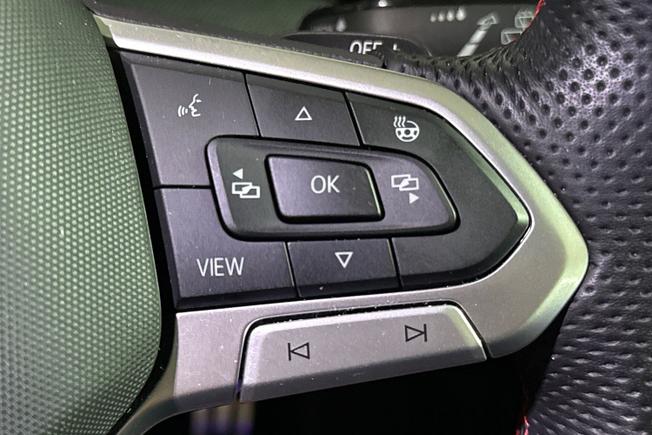 VOLKSWAGEN Golf Photo 17