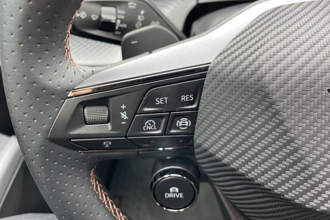 CUPRA RAVAL Photo 16