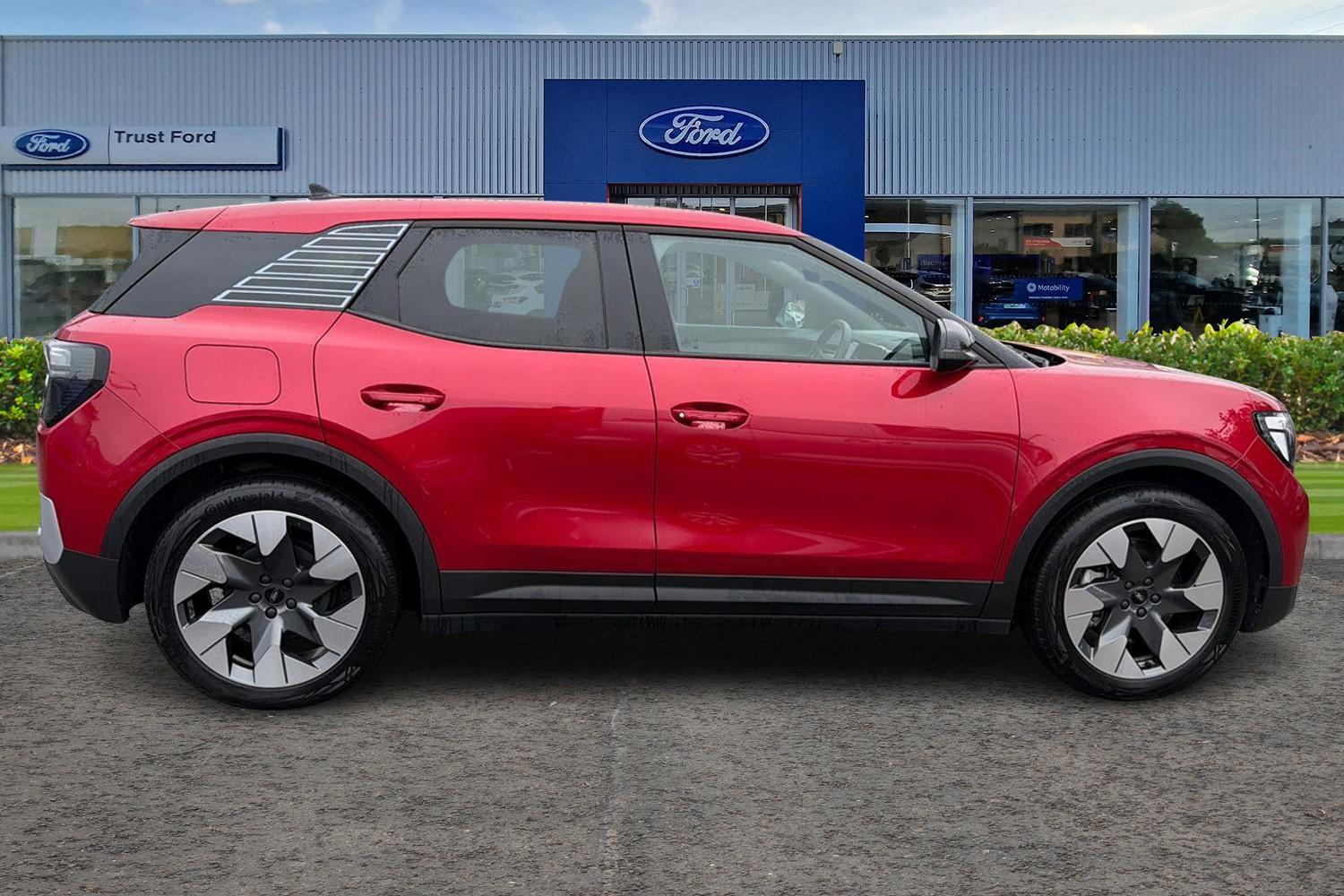 Ford EXPLORER Photo 2