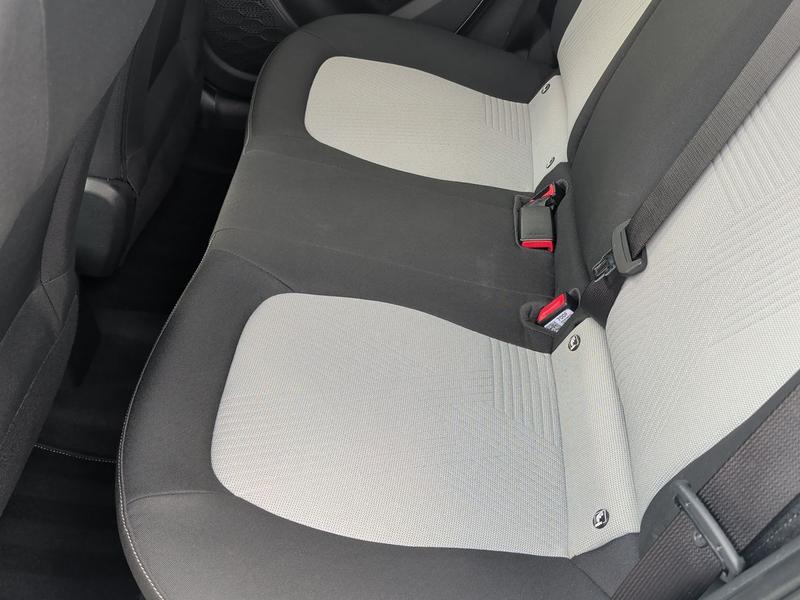 Used Hyundai i10 NX21YVP 42