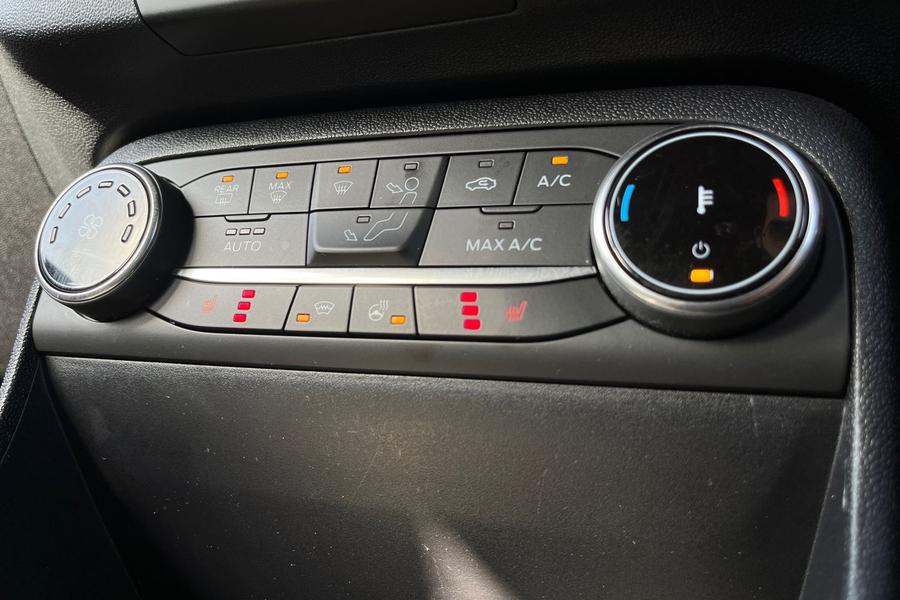 Ford FIESTA Photo autoimg-191a30c103ab780a26771de1d42b0fd8a6e5fd2b.jpg