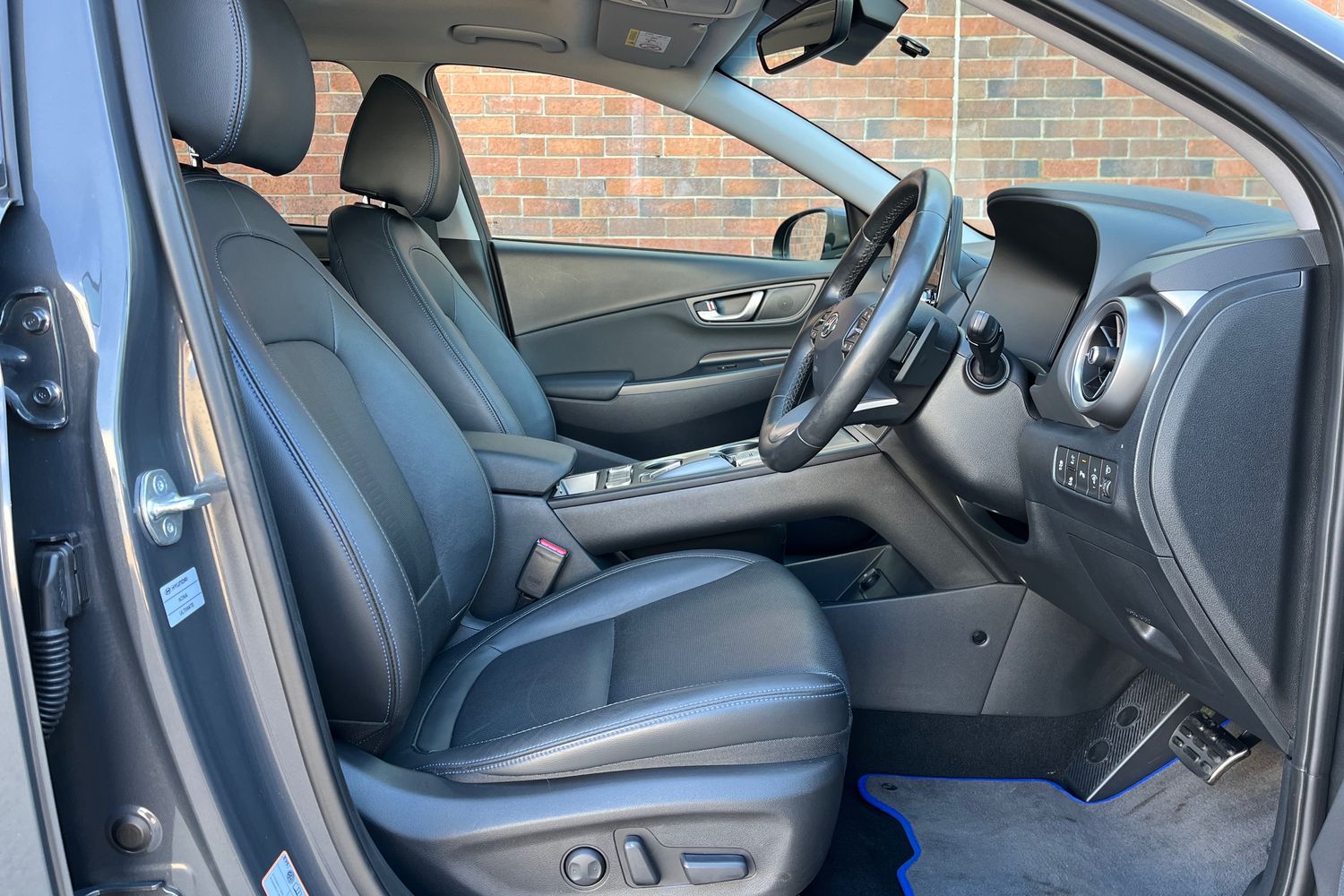Hyundai KONA Photo 26