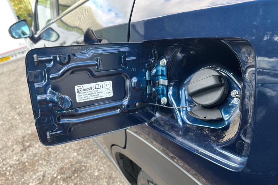 Suzuki S-CROSS Photo autoimg-191ad2c809cad4c99ddd33001dcdbd99aa9a6aa9.jpg