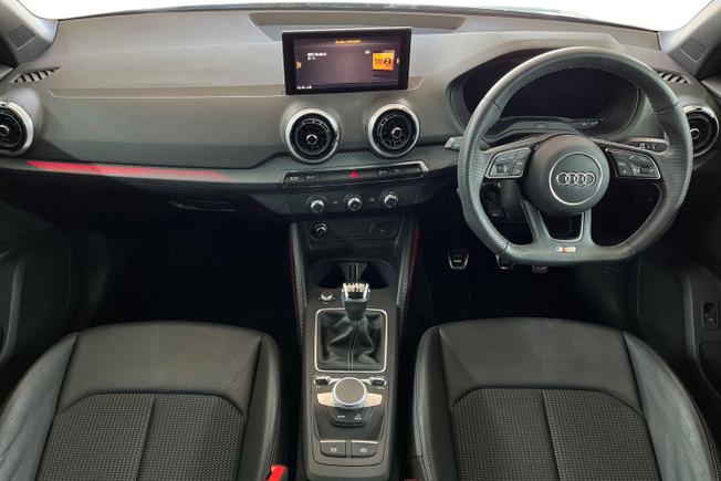 AUDI Q2 Photo 10