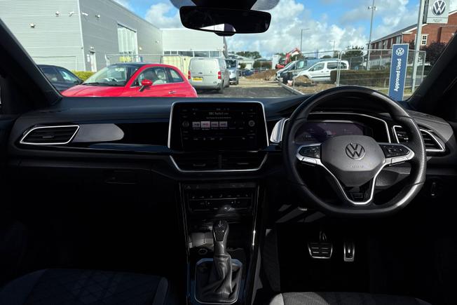 Volkswagen T-Roc Photo 10