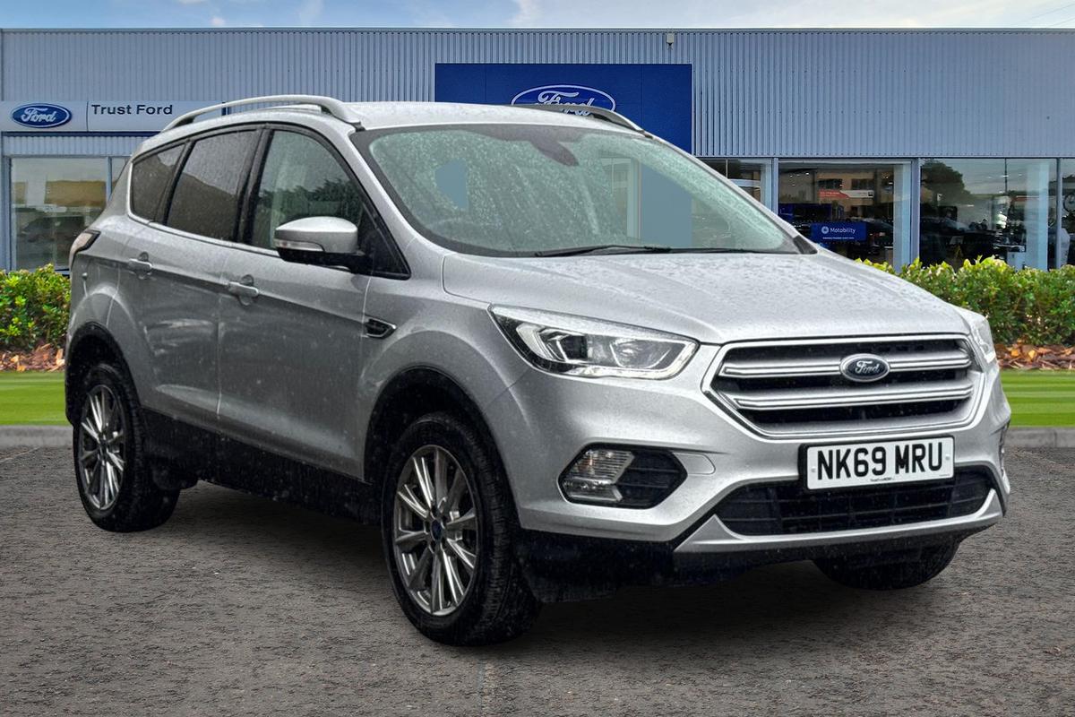 Ford Kuga listing photo