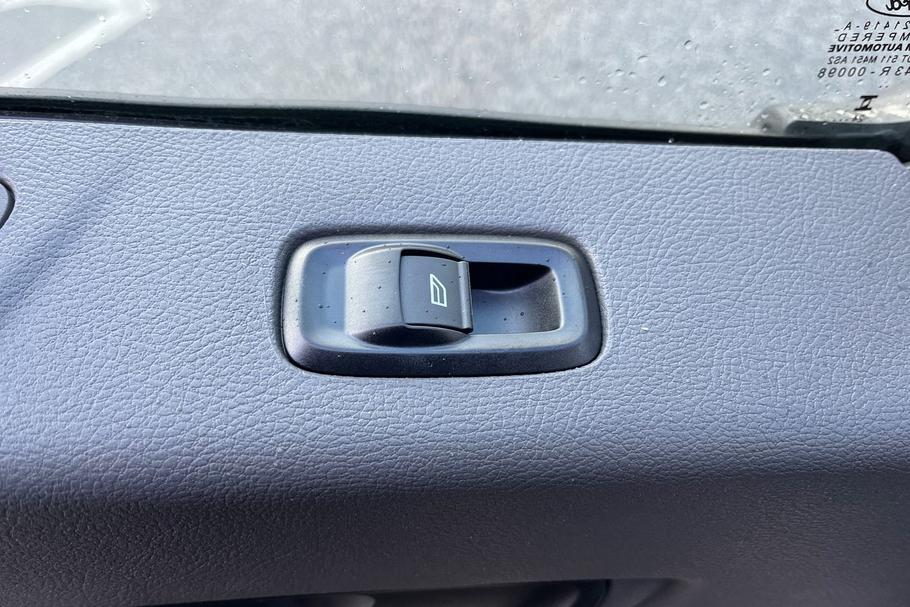 Used Ford E-TRANSIT YL25ODC 18