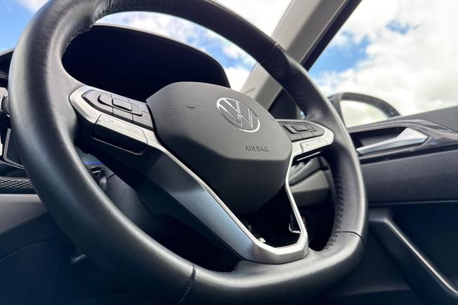 VOLKSWAGEN Taigo Photo 26