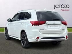 Mitsubishi Outlander Photo 3