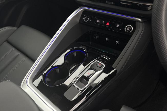 AUDI Q5 Photo 21