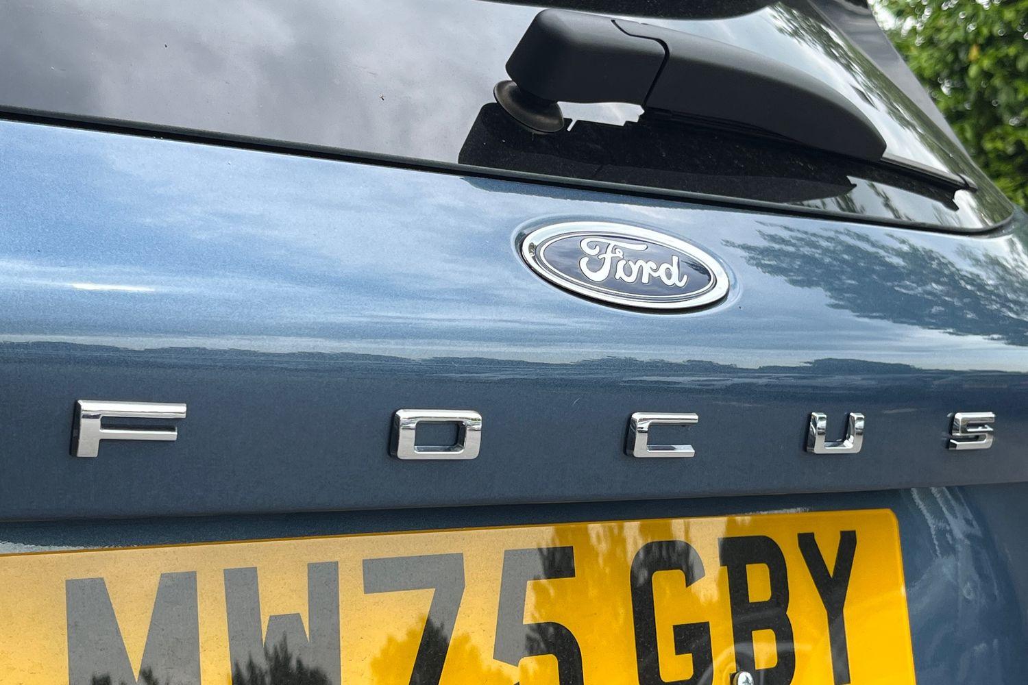 Ford FOCUS Photo 25
