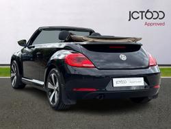 VOLKSWAGEN Beetle Photo 3