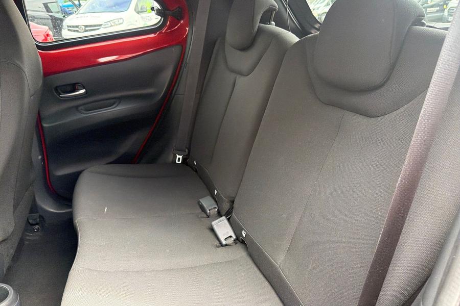 Toyota AYGO X Photo autoimg-19373d91bf97bca953786af41fd63e29d59939ab.jpg