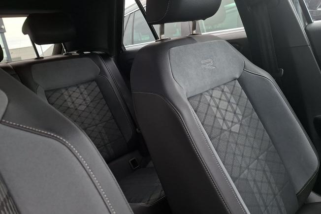 VOLKSWAGEN T-Roc Photo 24