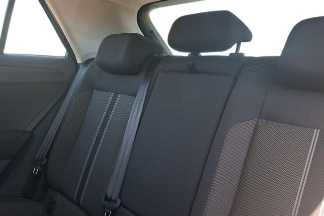 Volkswagen T-Roc Photo 9