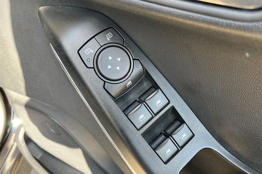 Ford FIESTA Photo autoimg-193c66659441766a18a15225d1ce6e4bff3c6bb7.jpg